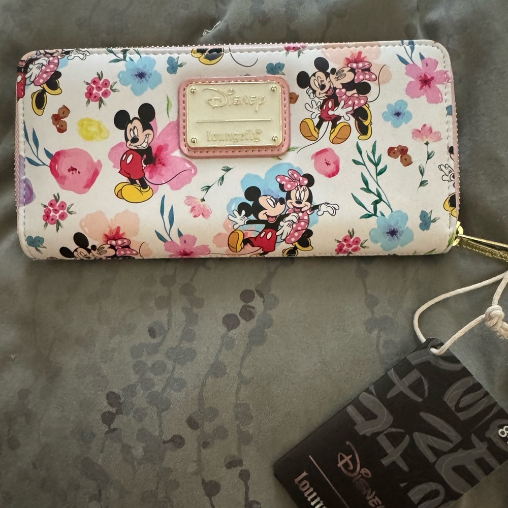 Disney Loungefly zip wallet